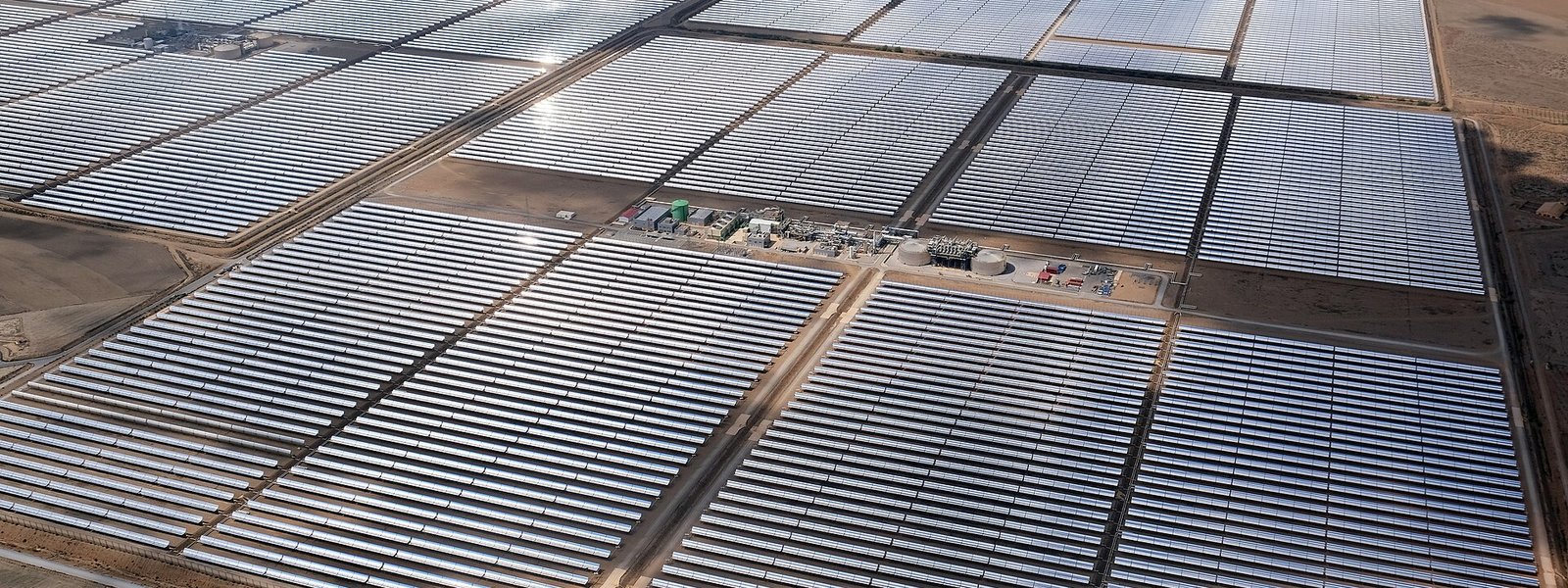 Grupo Loor - tríptico corporativo: agua, viento y sol